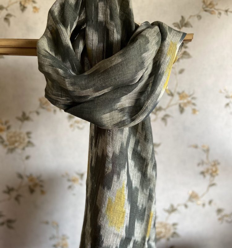 Linen stole with Ikkat weave